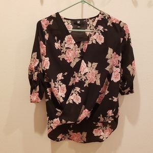 IZ Byer Black Floral Flowy Blouse Sz XS Folded Sleeve Wrap Waist High Low.